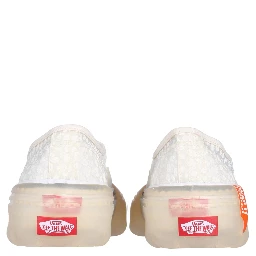 حذاء رياضي كلاسيكي