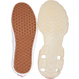 حذاء رياضي كلاسيكي