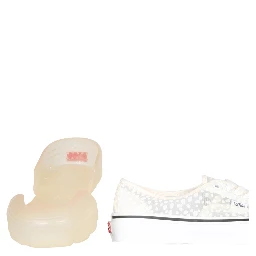 حذاء رياضي كلاسيكي