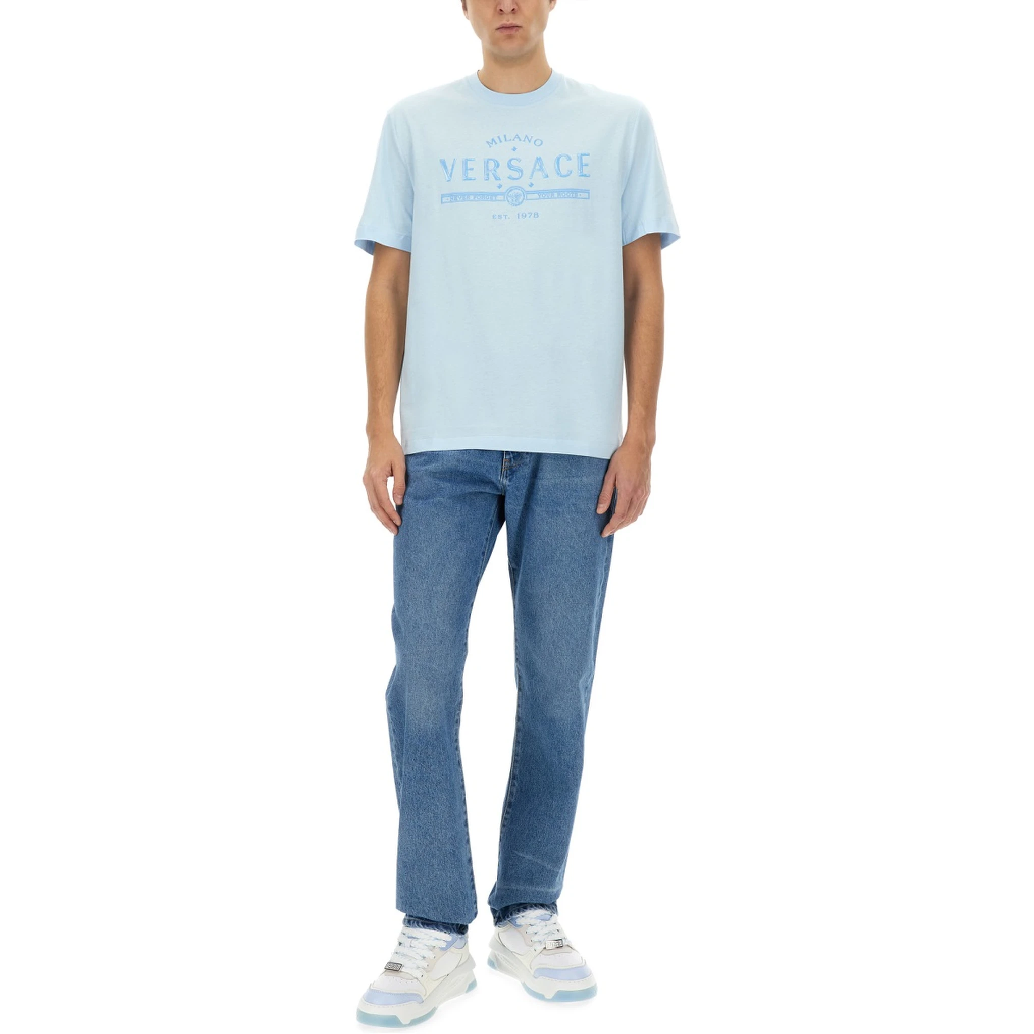 تيشيرت بشعار