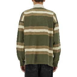 قميص بولو مخطط.