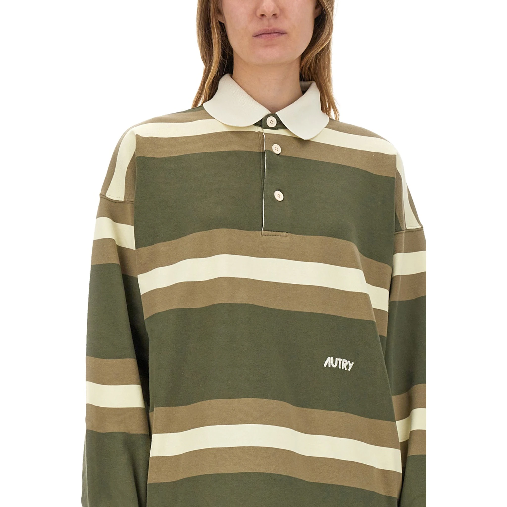 قميص بولو مخطط.