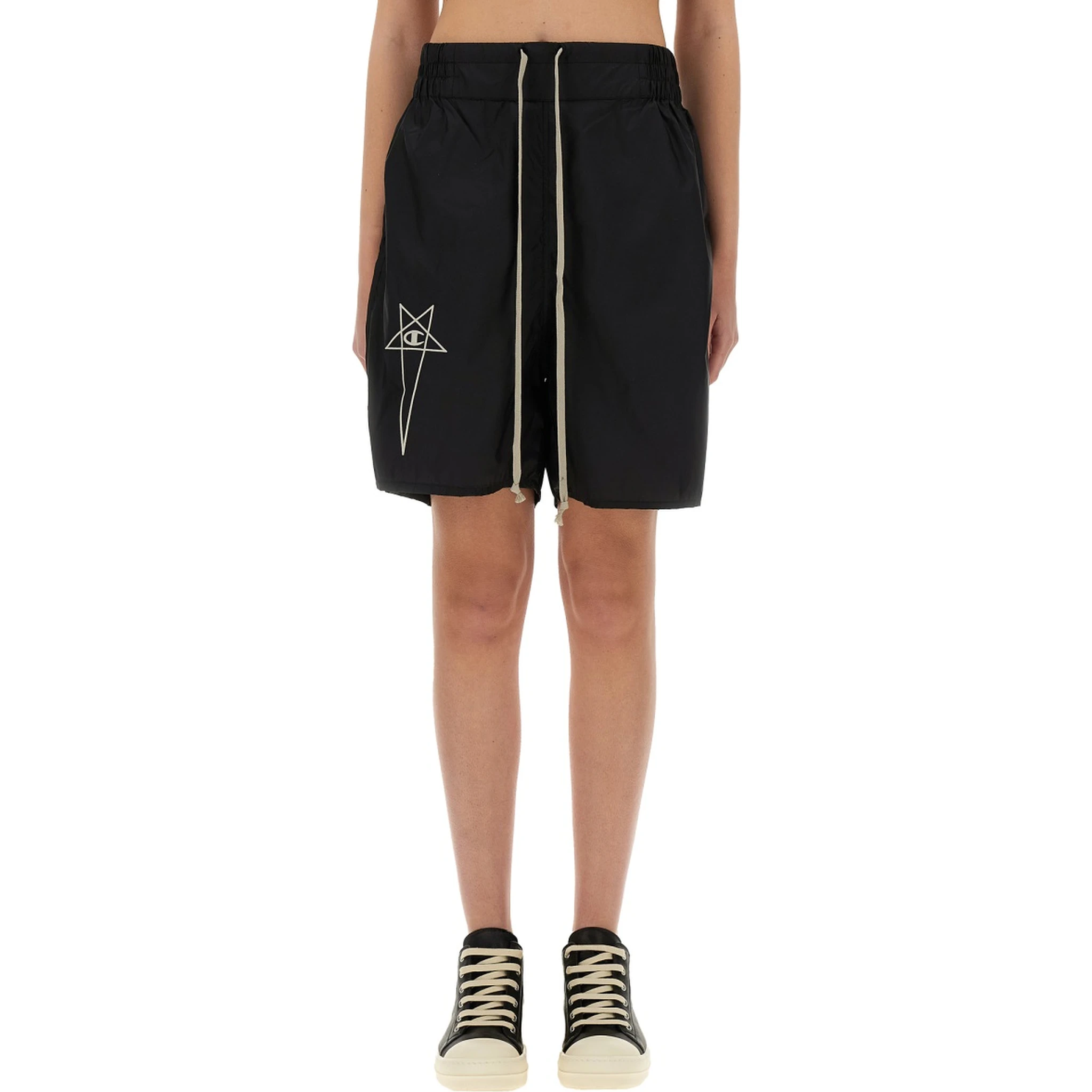 SHORTS WITH LOGO