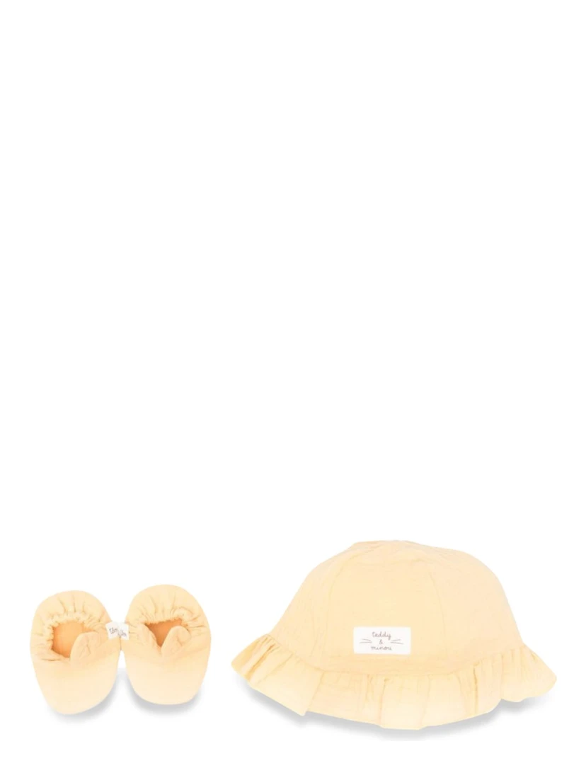HAT SET WITH BOOTIES