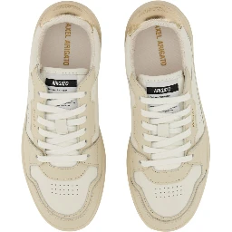 SNEAKER "SAYS IT"
