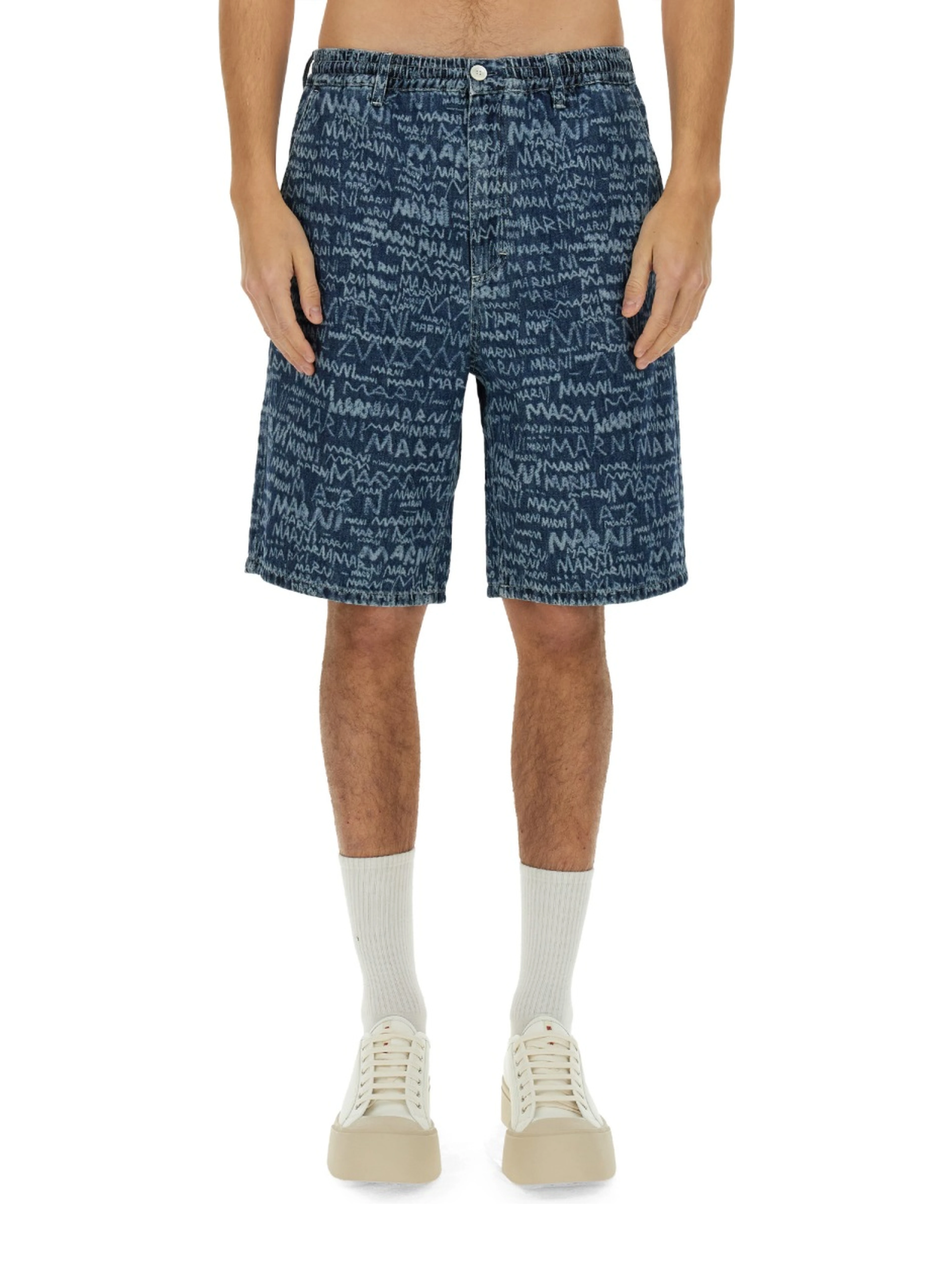 SHORT IN DENIM