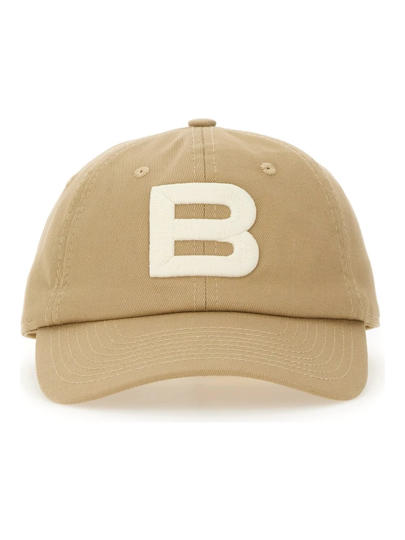 قبعة بيسبول بشعار