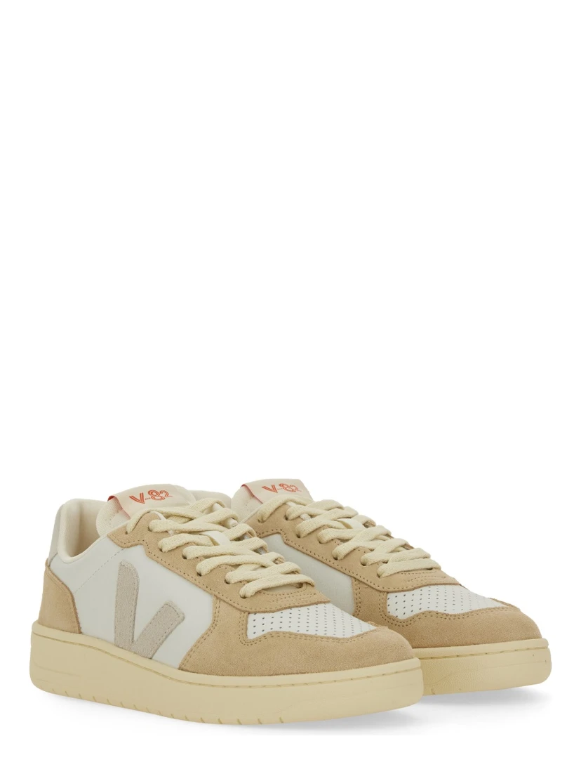 SNEAKER "V-82"