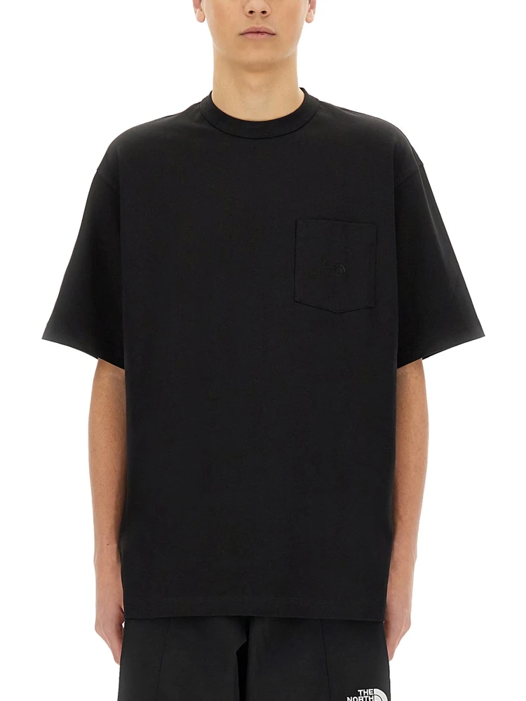 تيشيرت بقصة مريحة