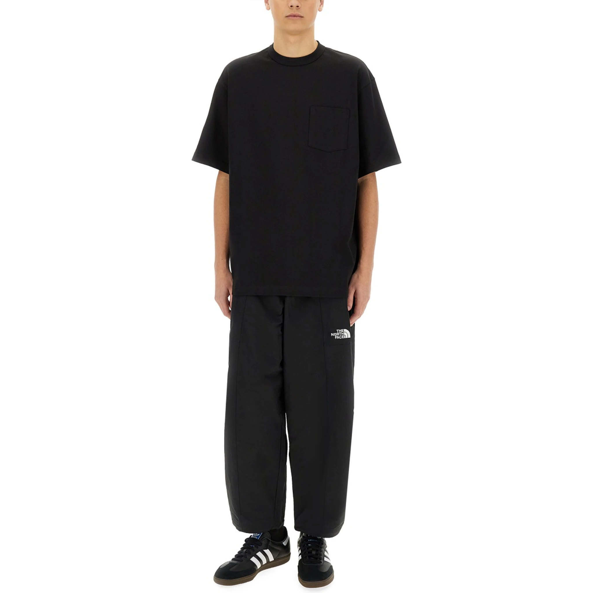 تيشيرت بقصة مريحة