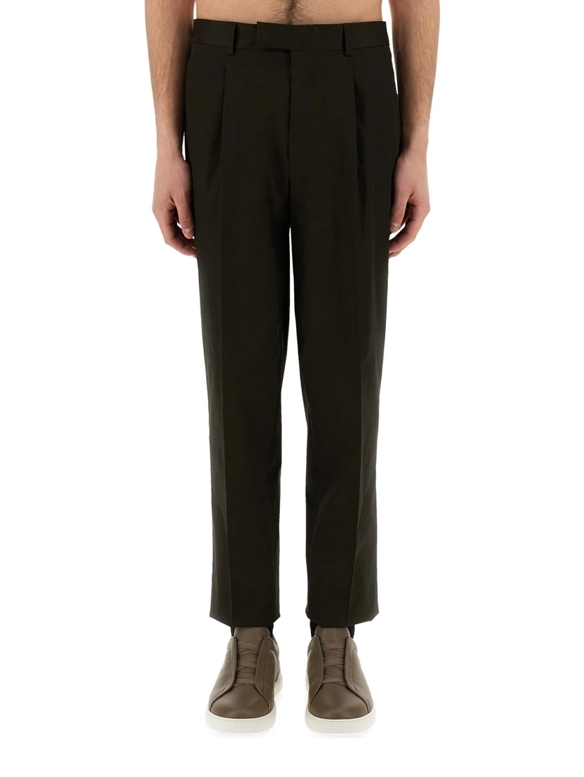 PANTS WITH PLEAT