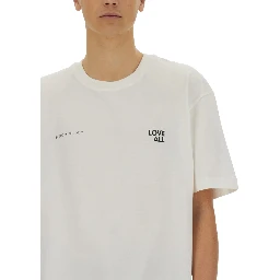 JESUS LOVE ALL PRINT T-SHIRT