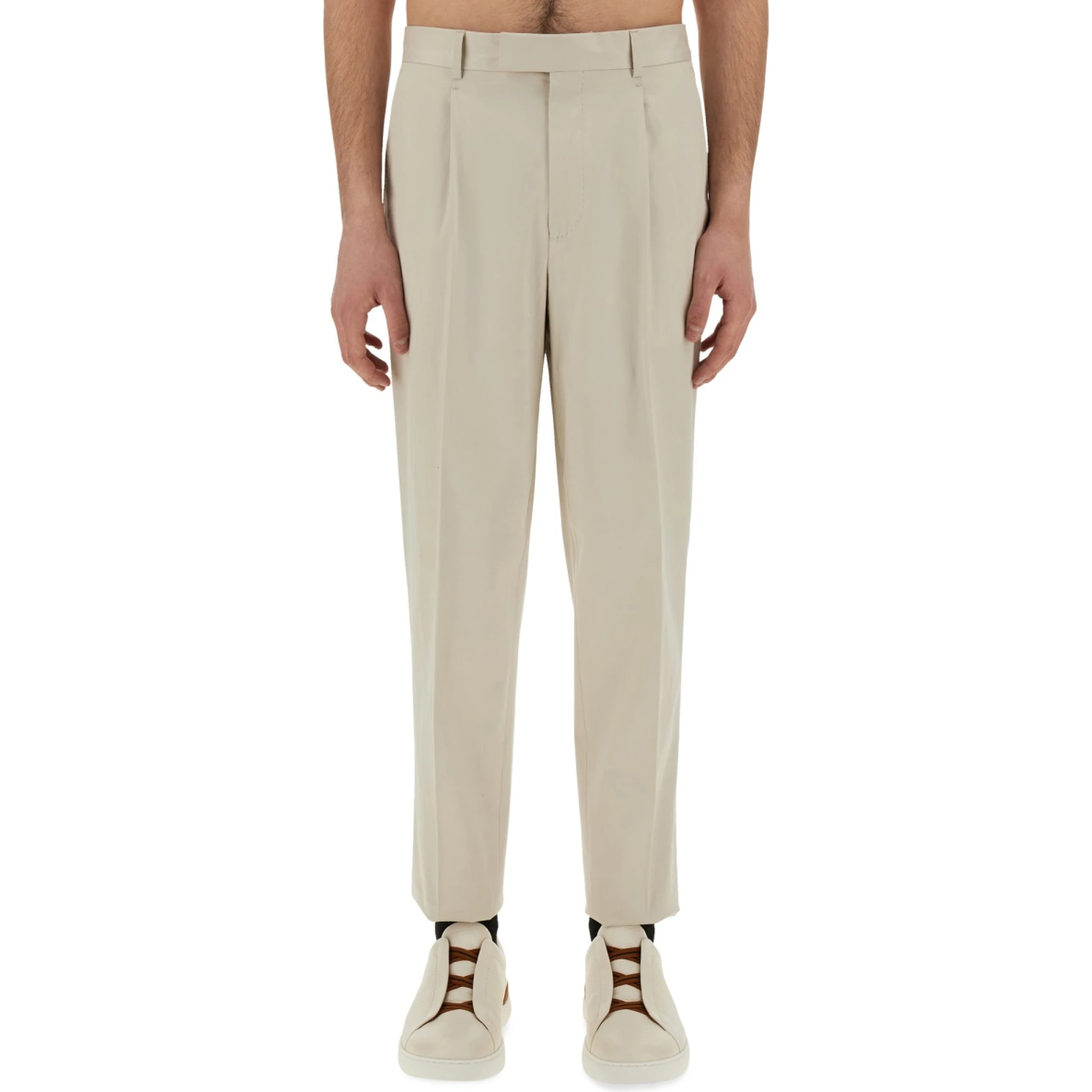 PANTS WITH PLEAT