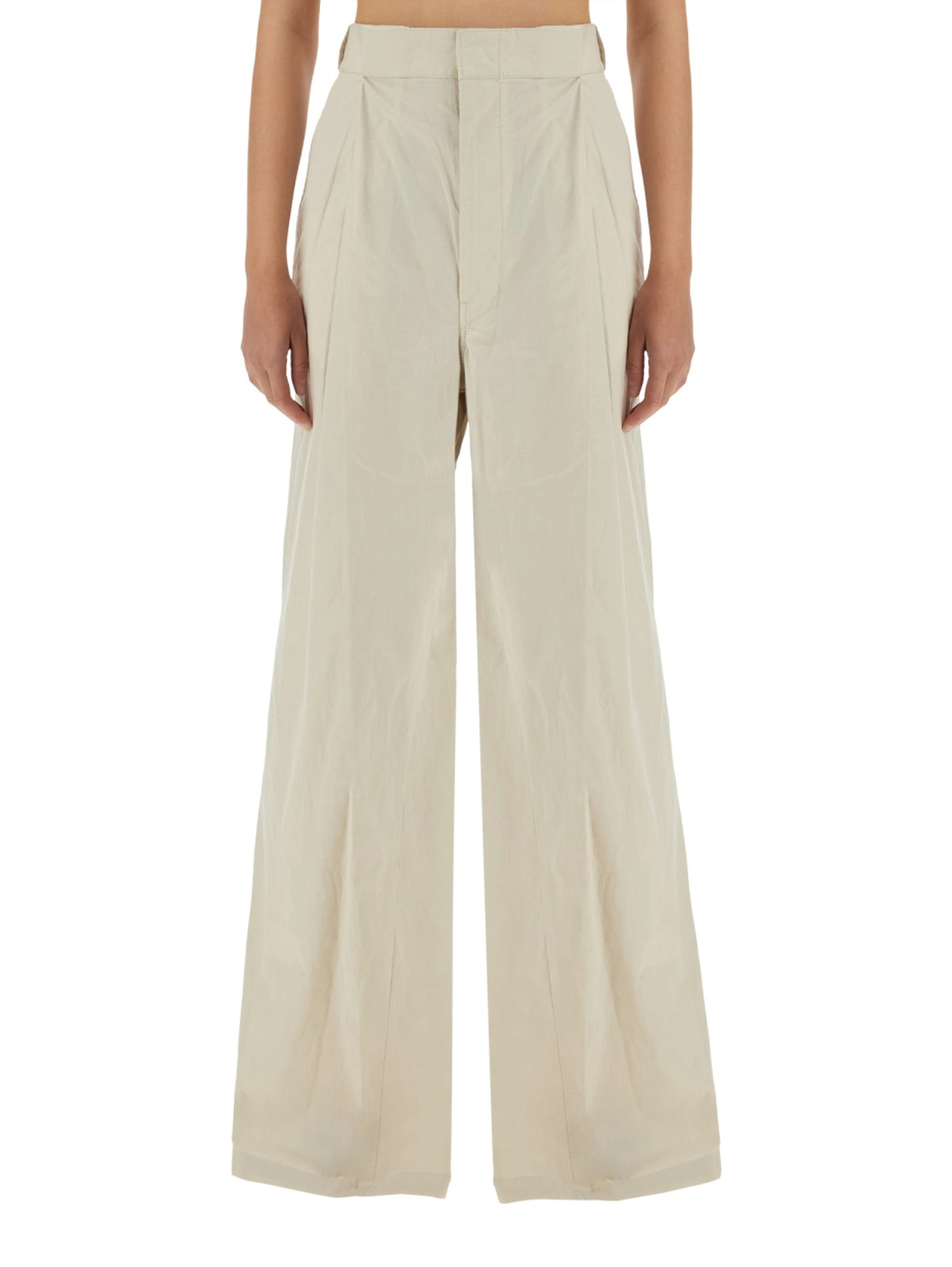 PANTS WITH PLEATS