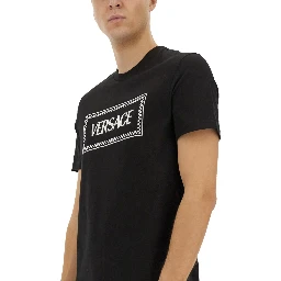 تيشيرت بشعار مطرز عتيق من التسعينيات