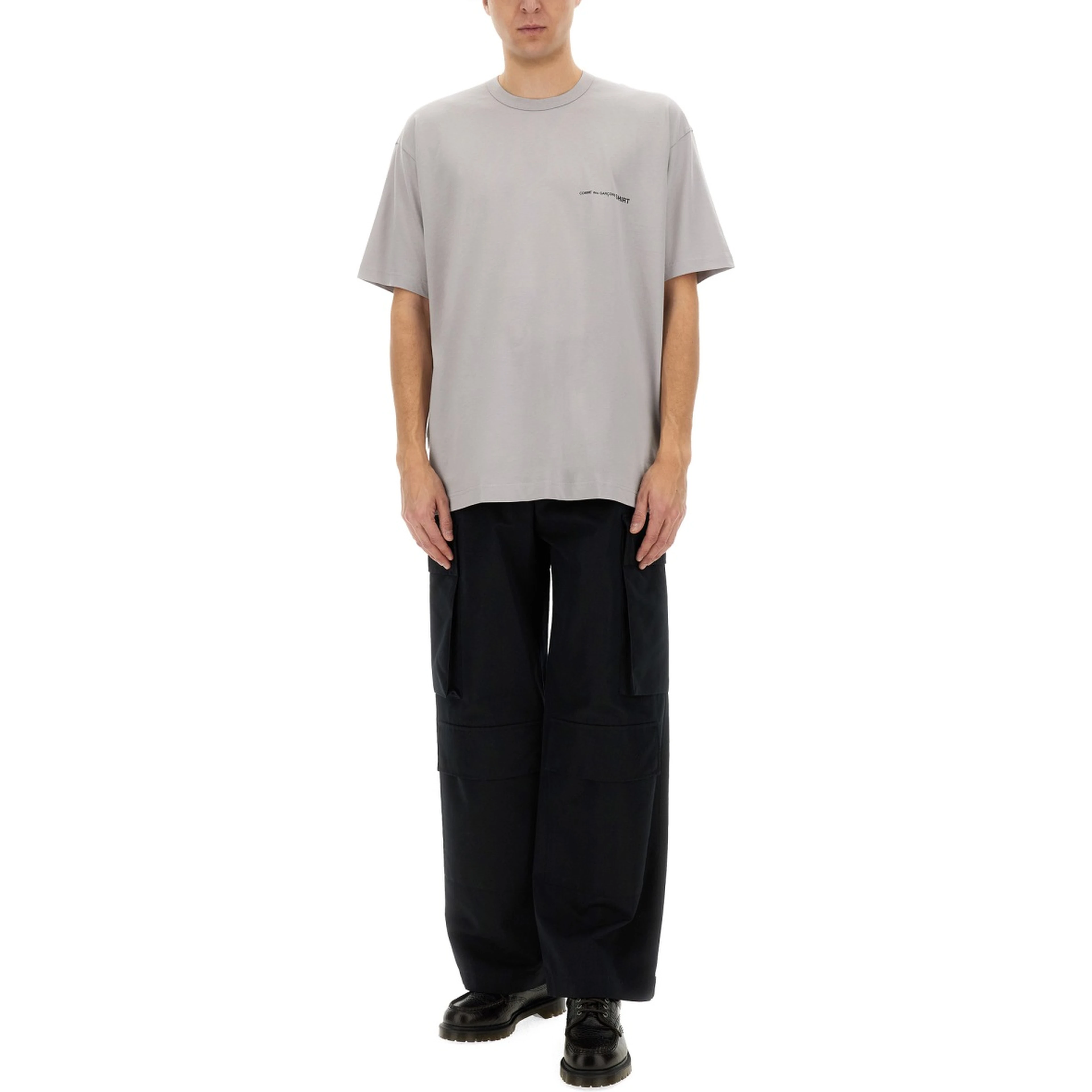 T-SHIRT WITH LOGO