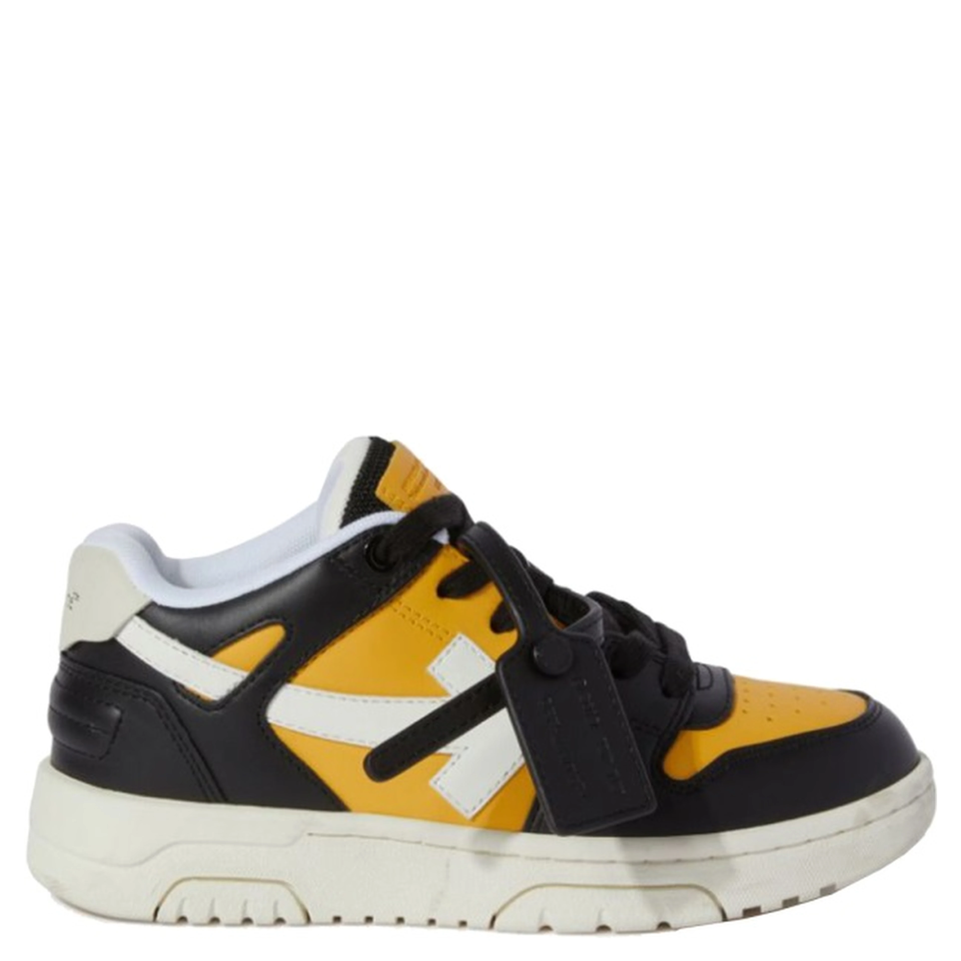 SNEAKER