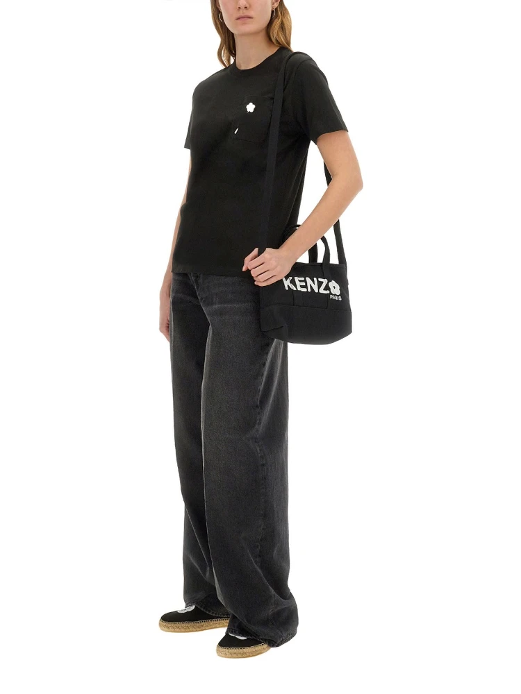 "BOKE FLOWER PIN" T-SHIRT alternative