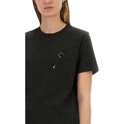 "BOKE FLOWER PIN" T-SHIRT