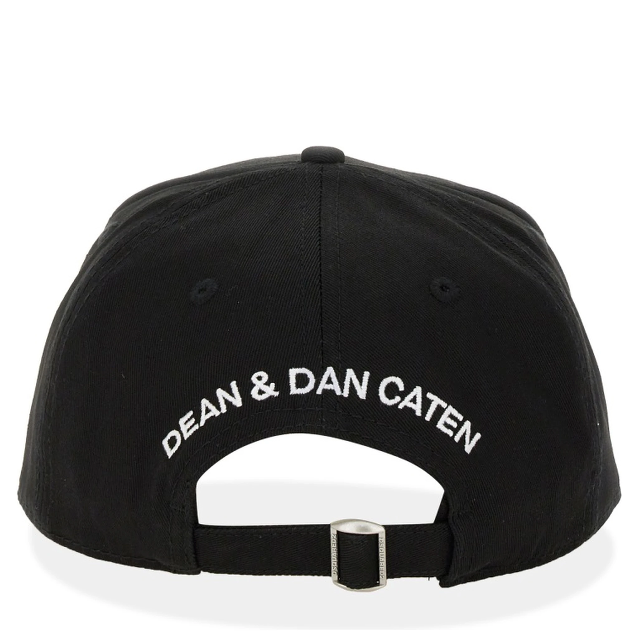 قبعة بيسبول بشعار