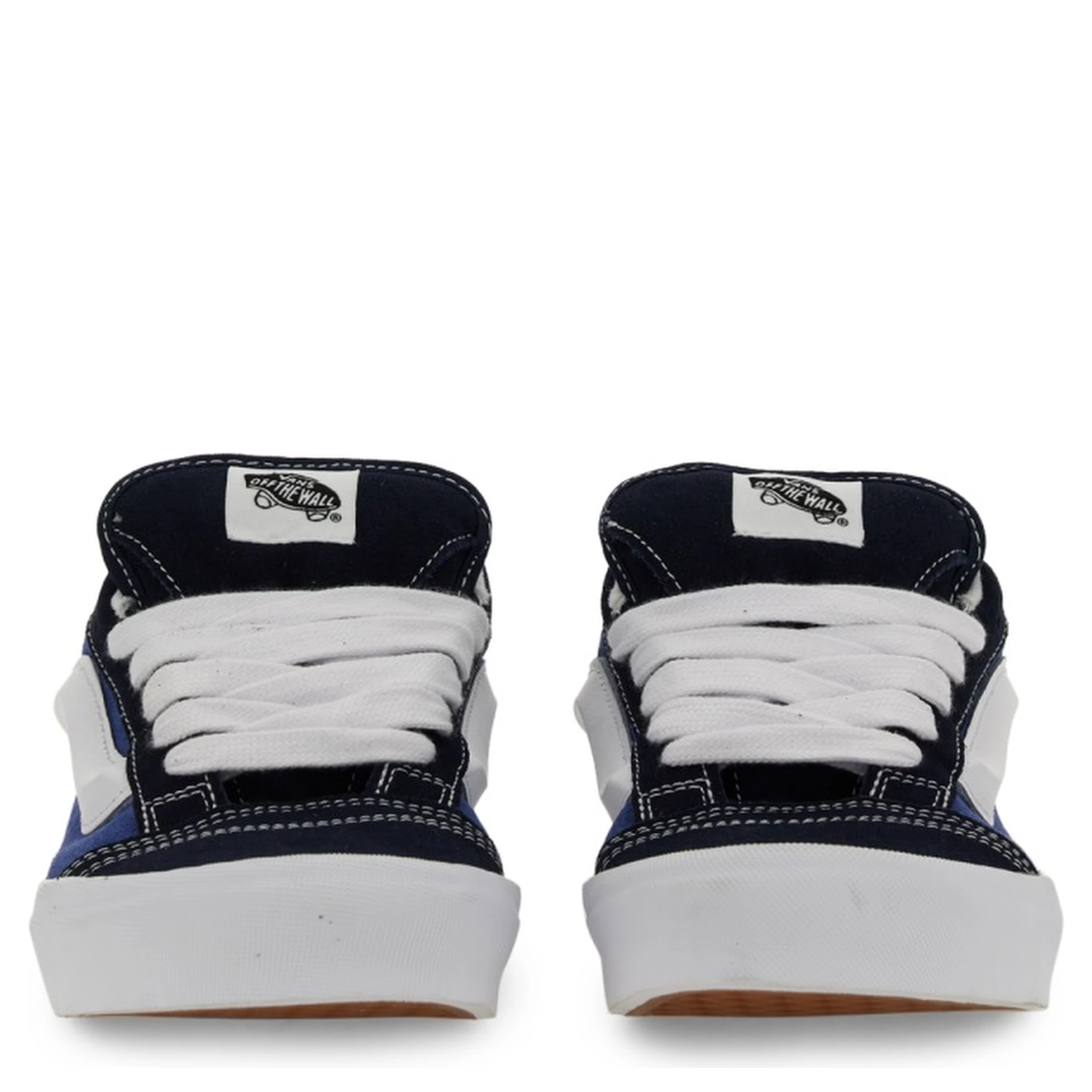 "KNU SKOOL" SNEAKER