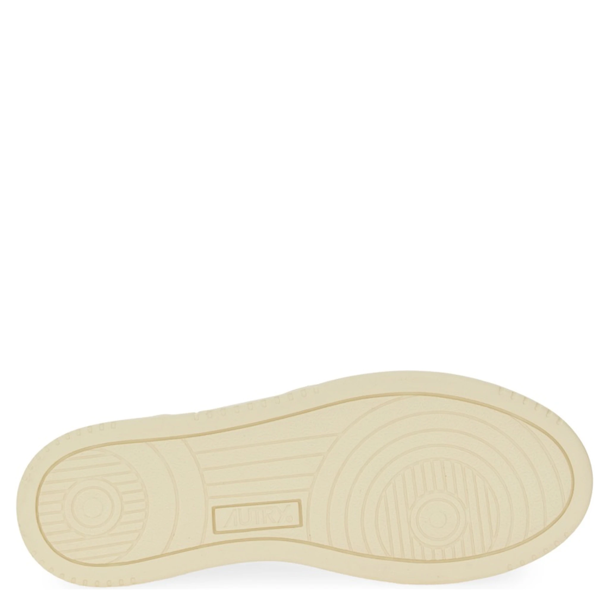MEDALIST LOW SNEAKER