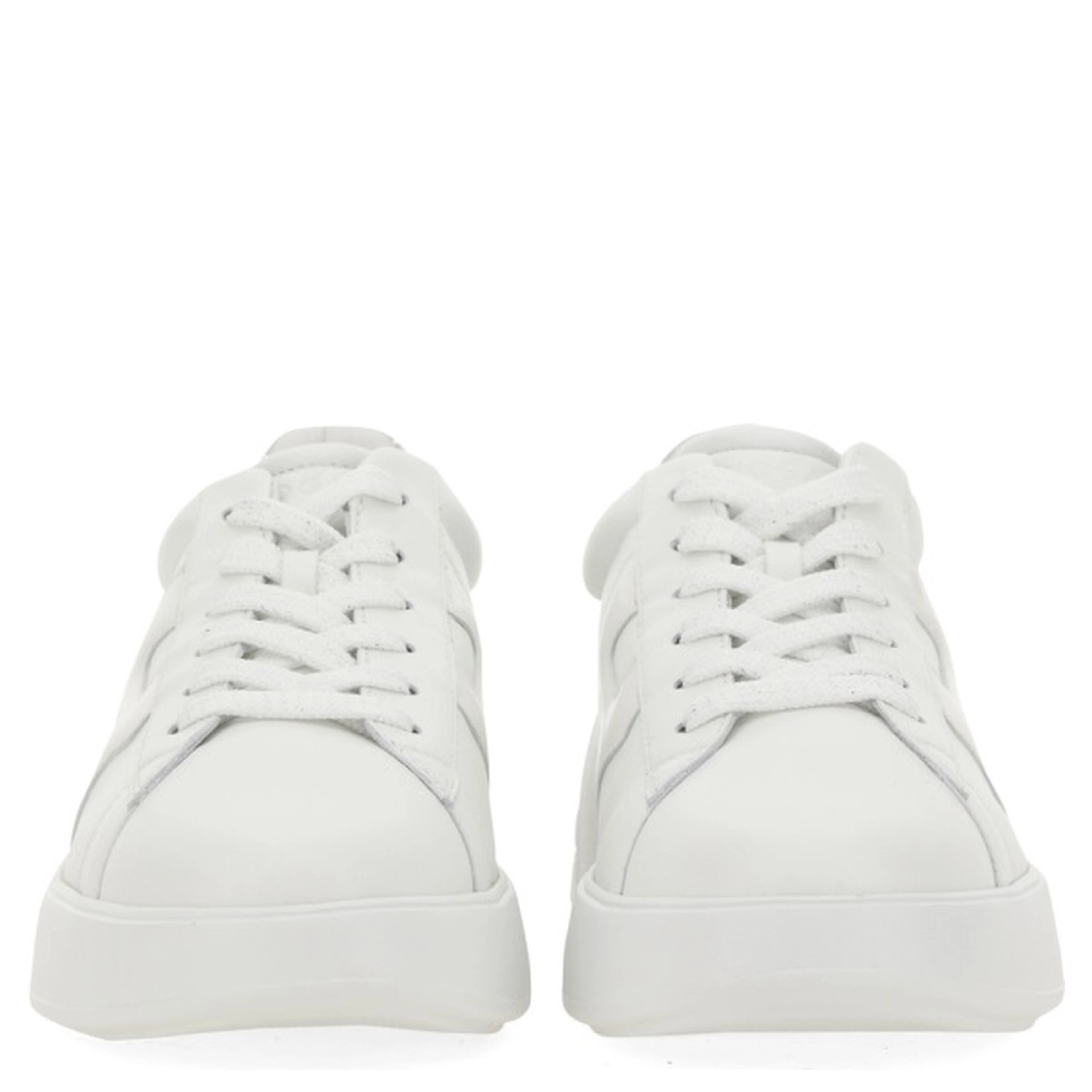 SNEAKER REBEL