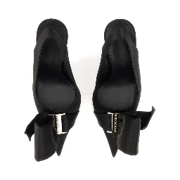 SANDAL WITH ASYMMETRICAL BOW