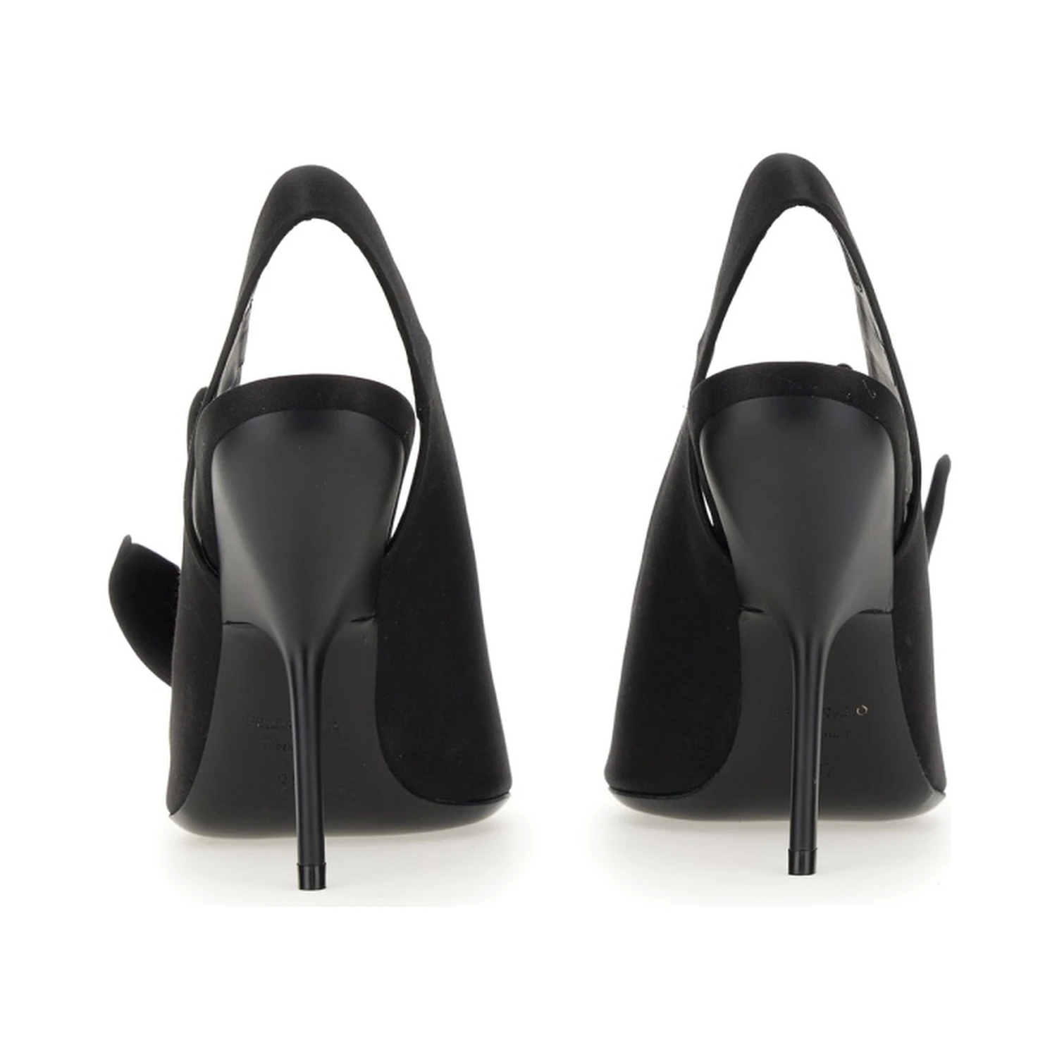 SANDAL WITH ASYMMETRICAL BOW