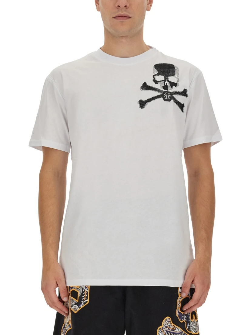 T-SHIRT WITH LOGO