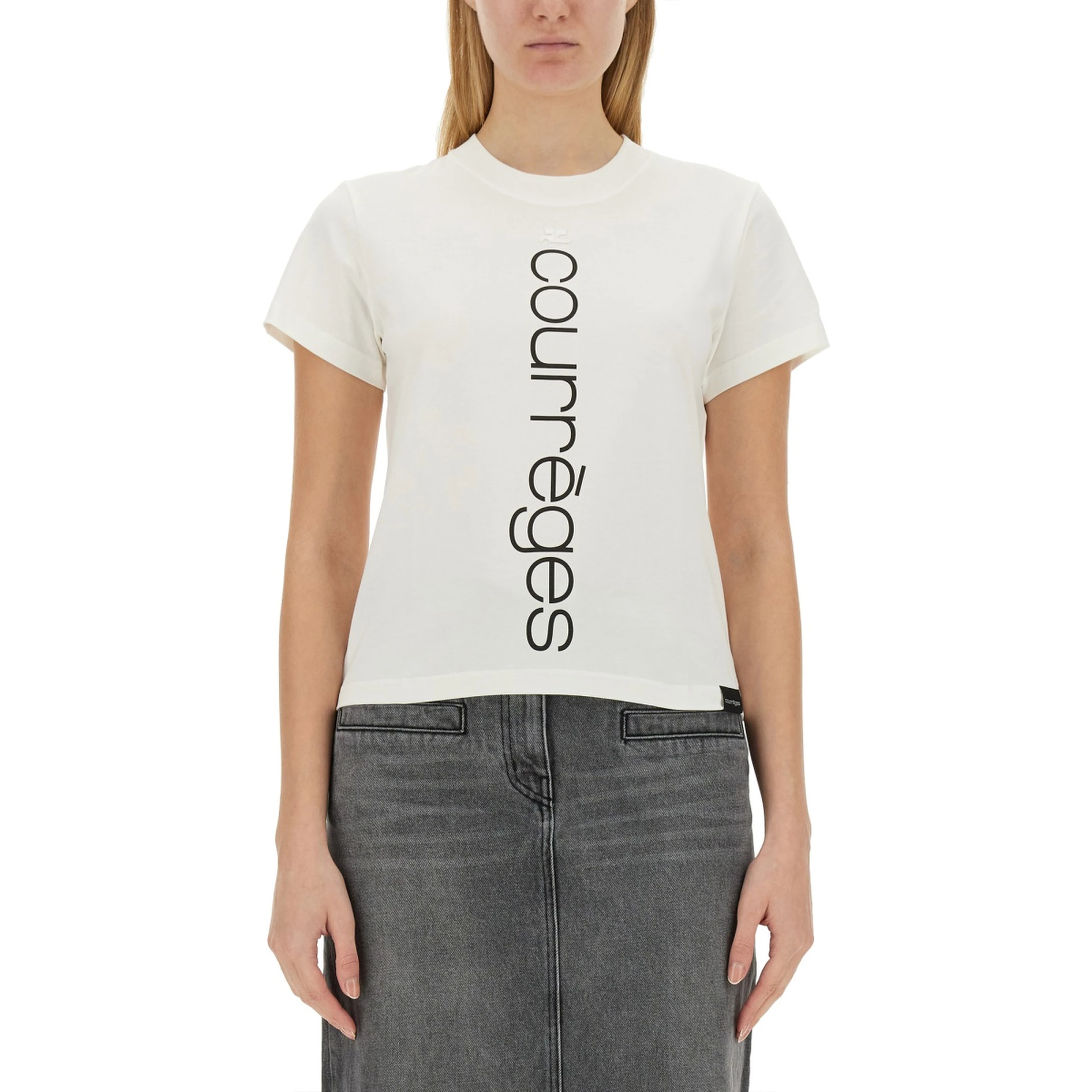 T-SHIRT WITH LOGO