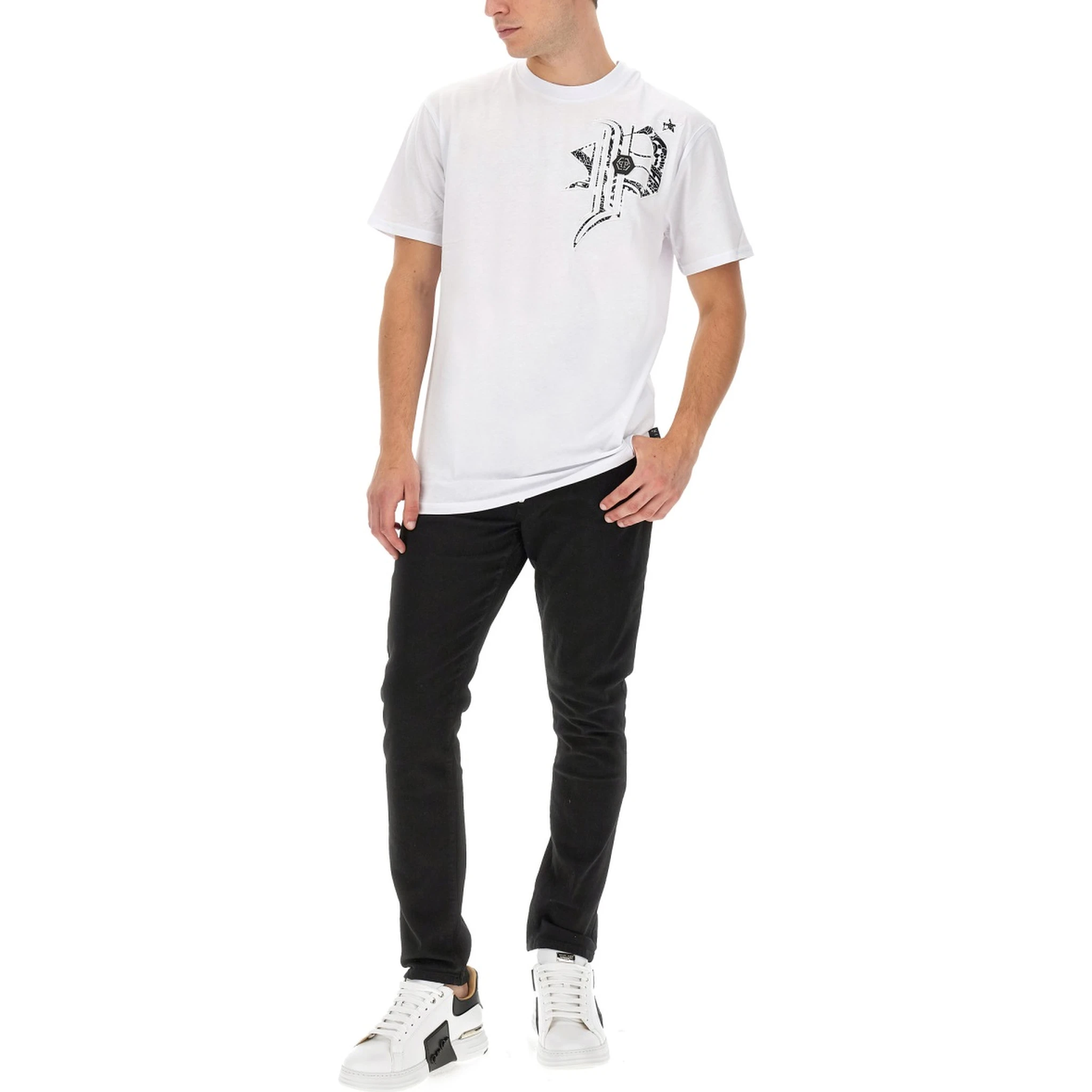 T-SHIRT WITH LOGO