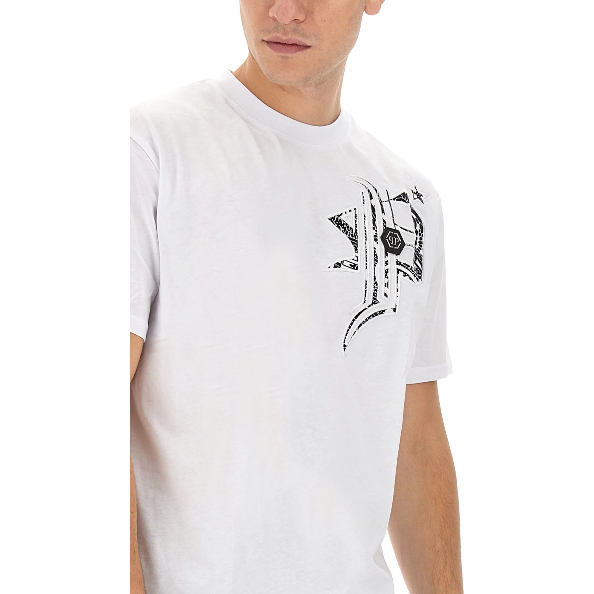 T-SHIRT WITH LOGO