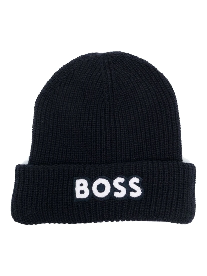 beanie with contrasting logo