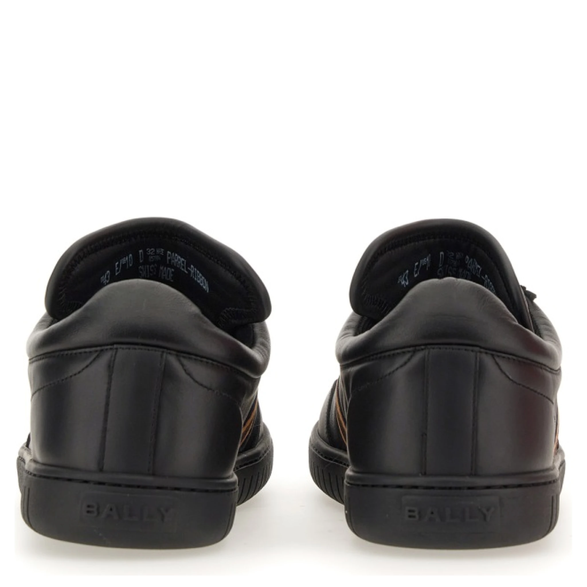 SNEAKER WITH LOGO