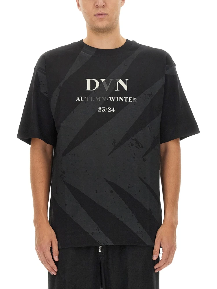 T-SHIRT WITH LOGO