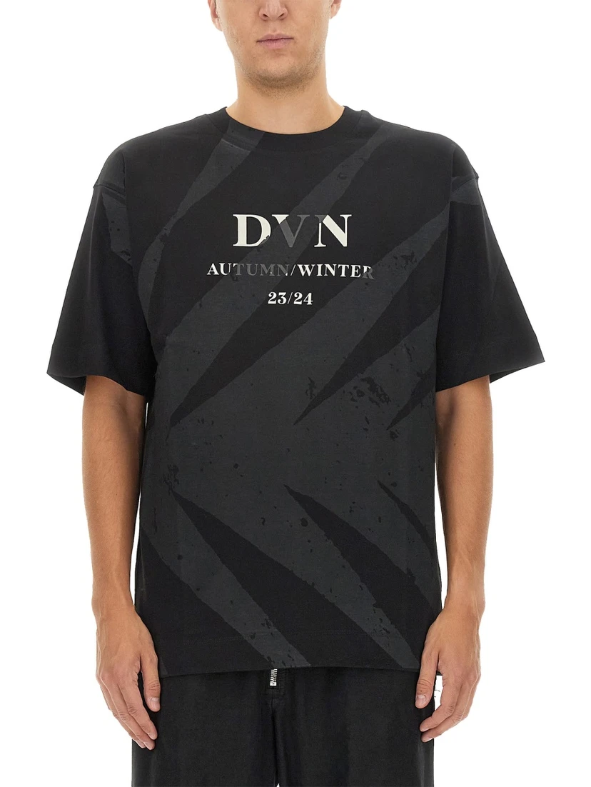 T-SHIRT WITH LOGO