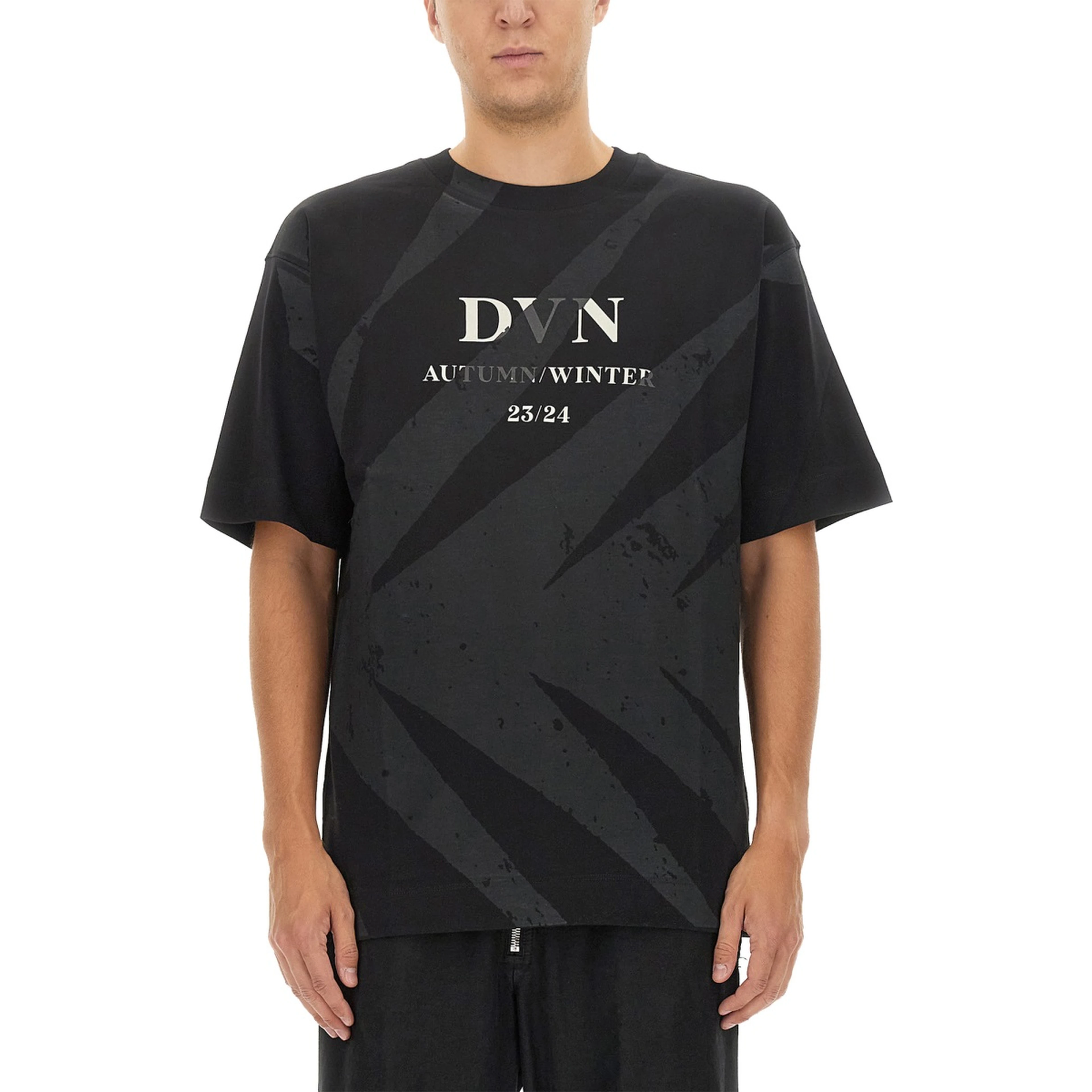 T-SHIRT WITH LOGO