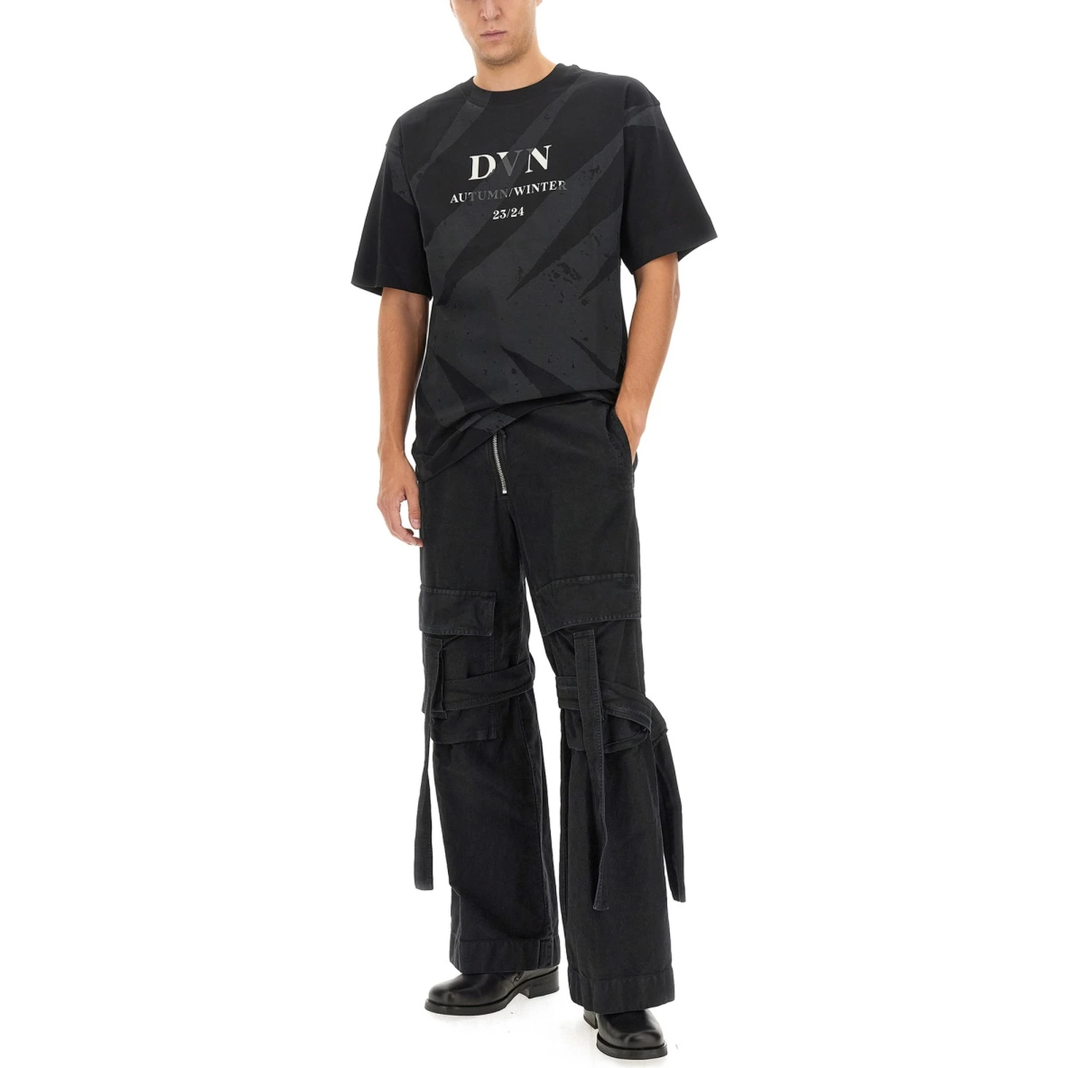 T-SHIRT WITH LOGO