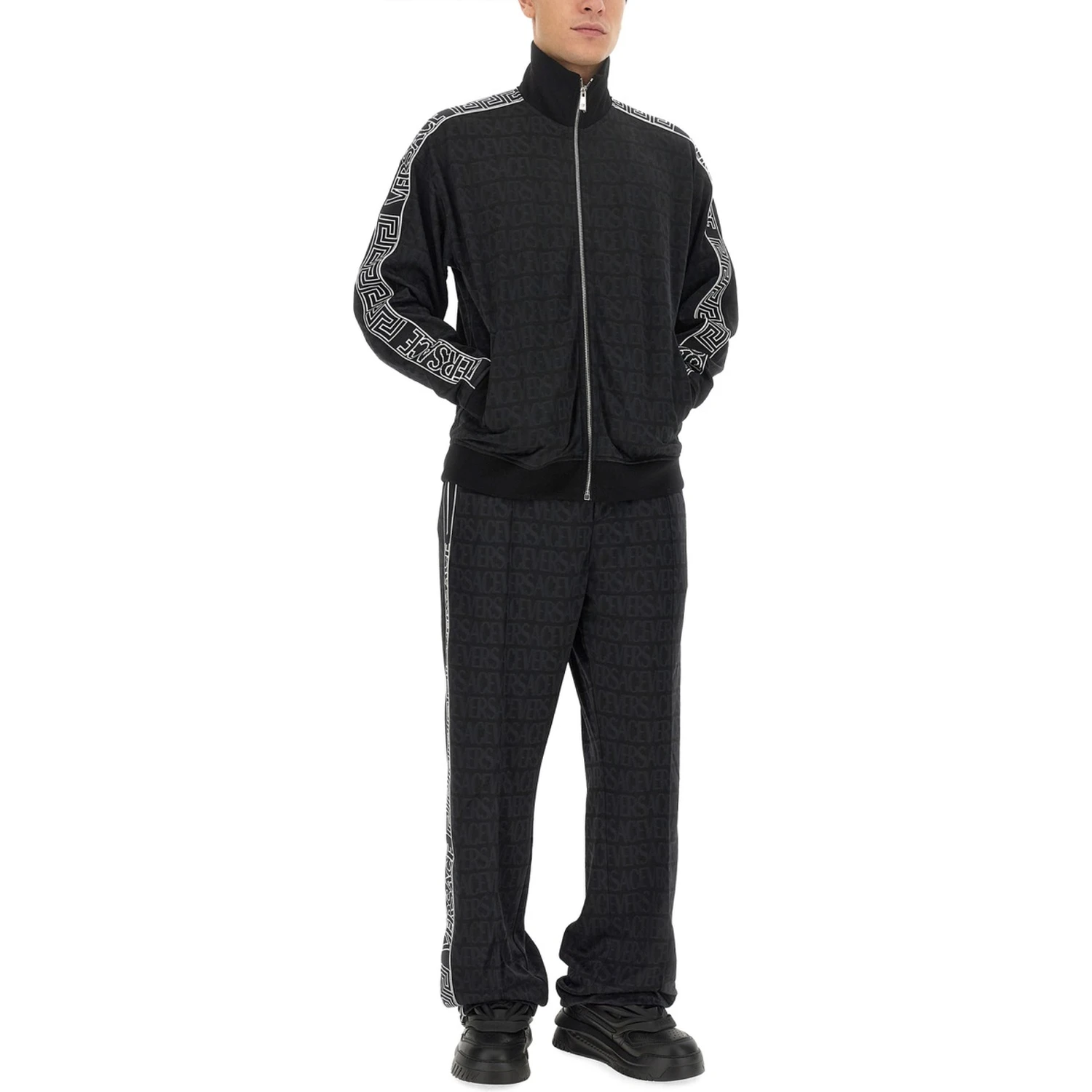JOGGING PANTS