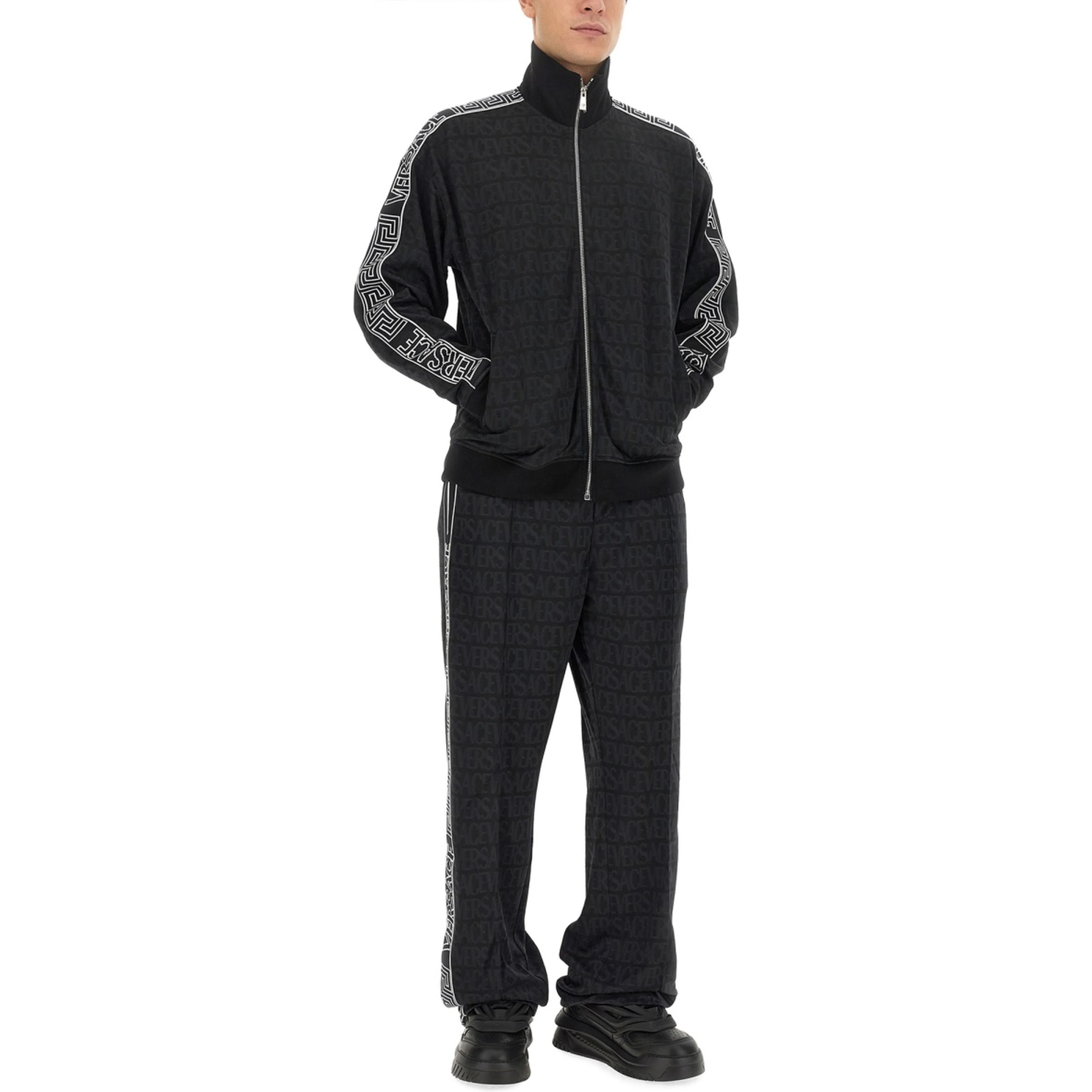 JOGGING PANTS