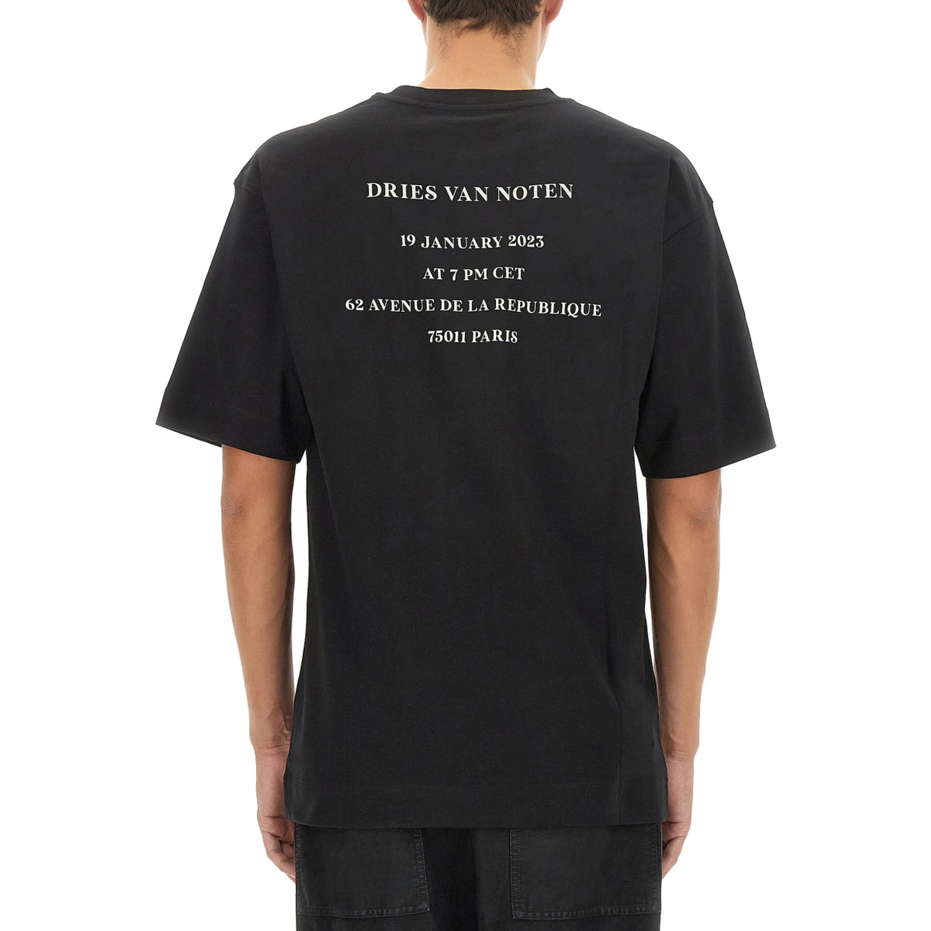 T-SHIRT WITH LOGO