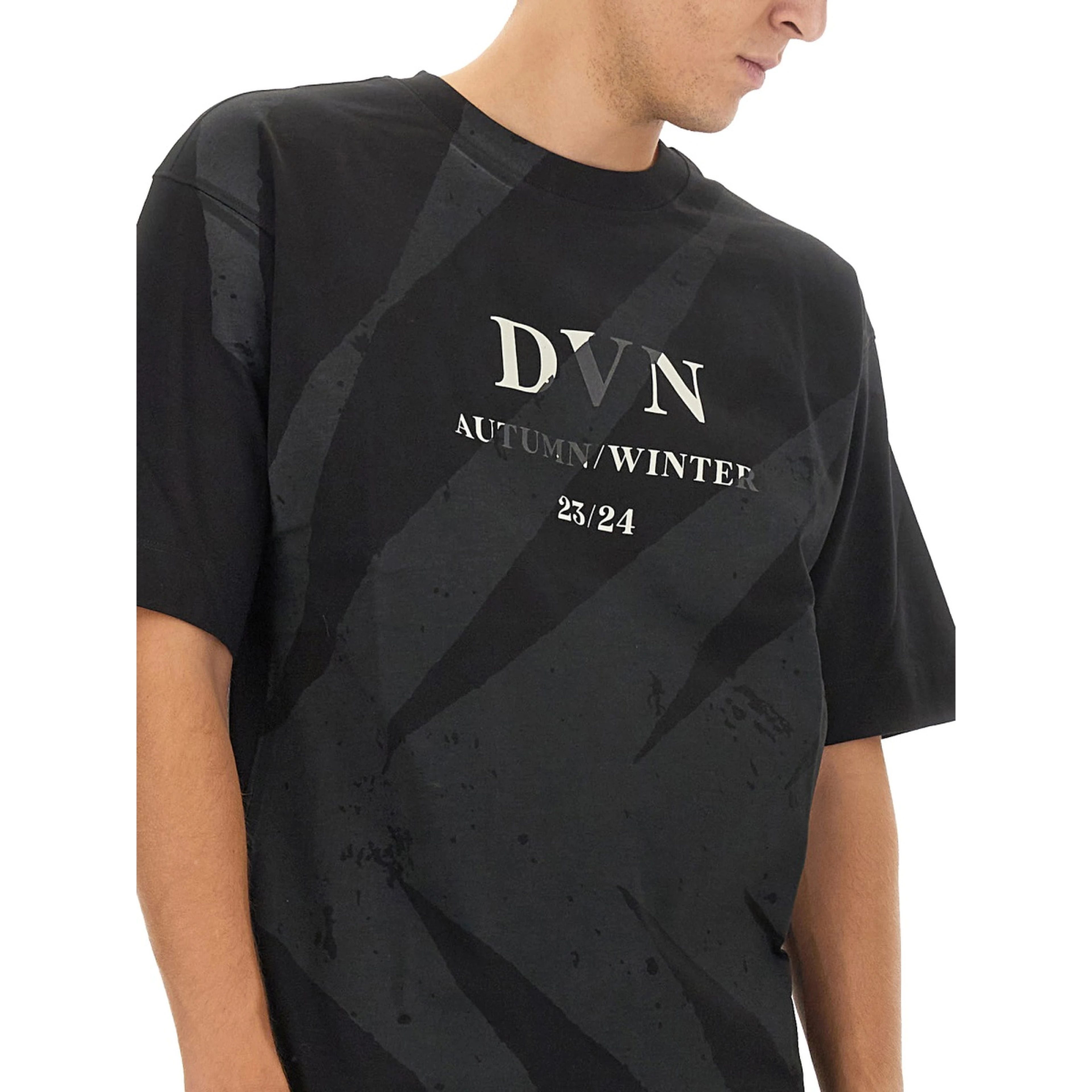 T-SHIRT WITH LOGO