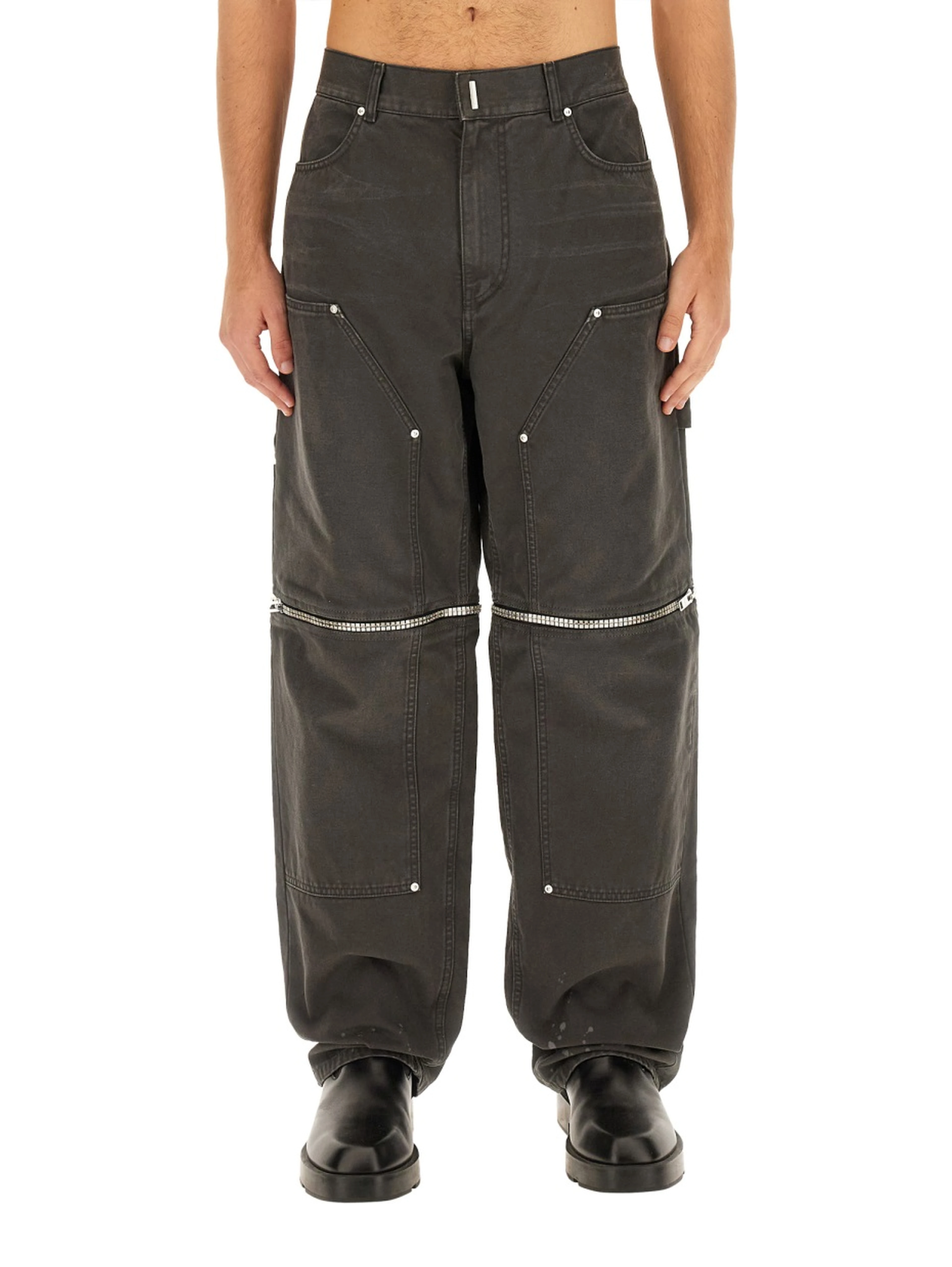 JEANS WITH ZIP