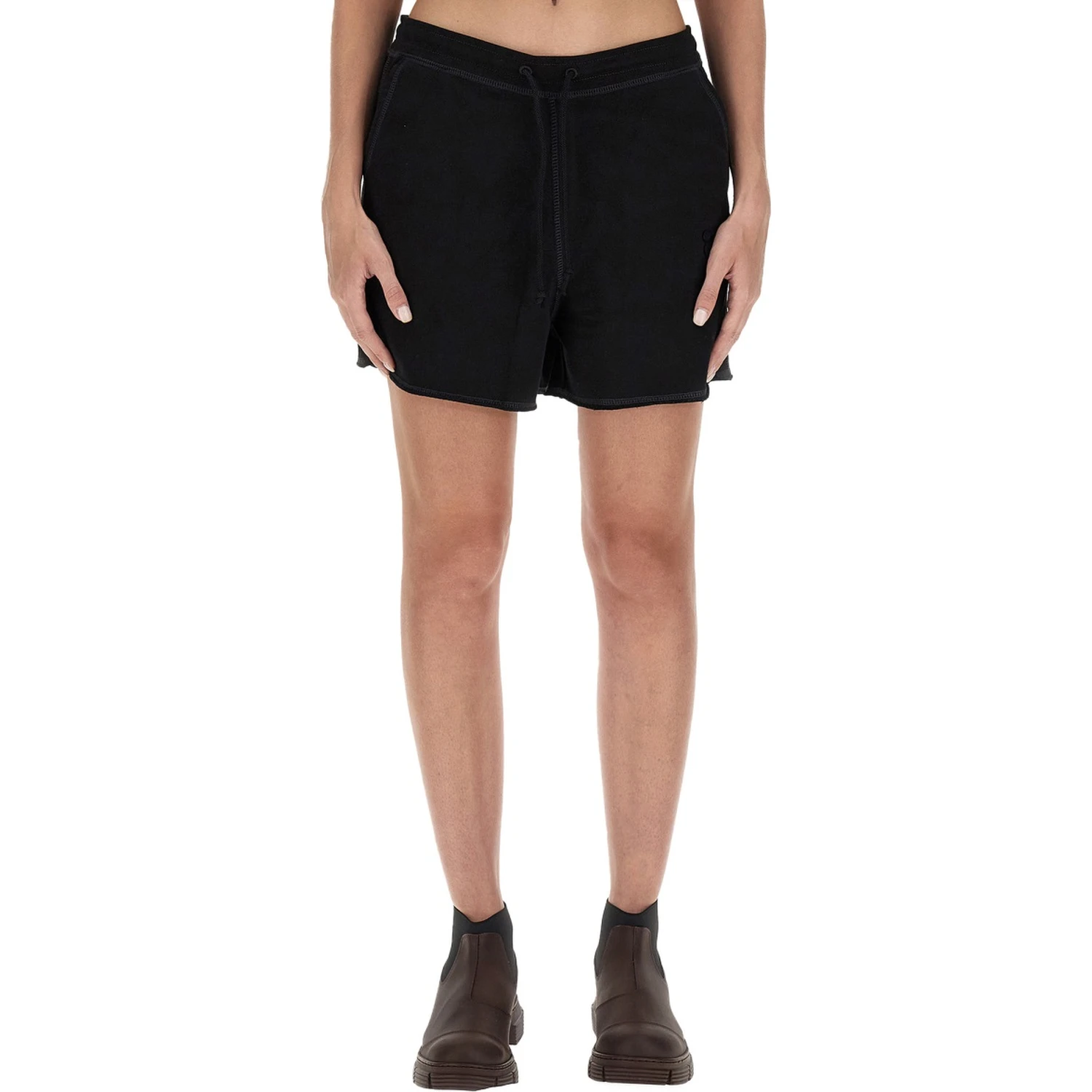 SWEAT SHORTS.