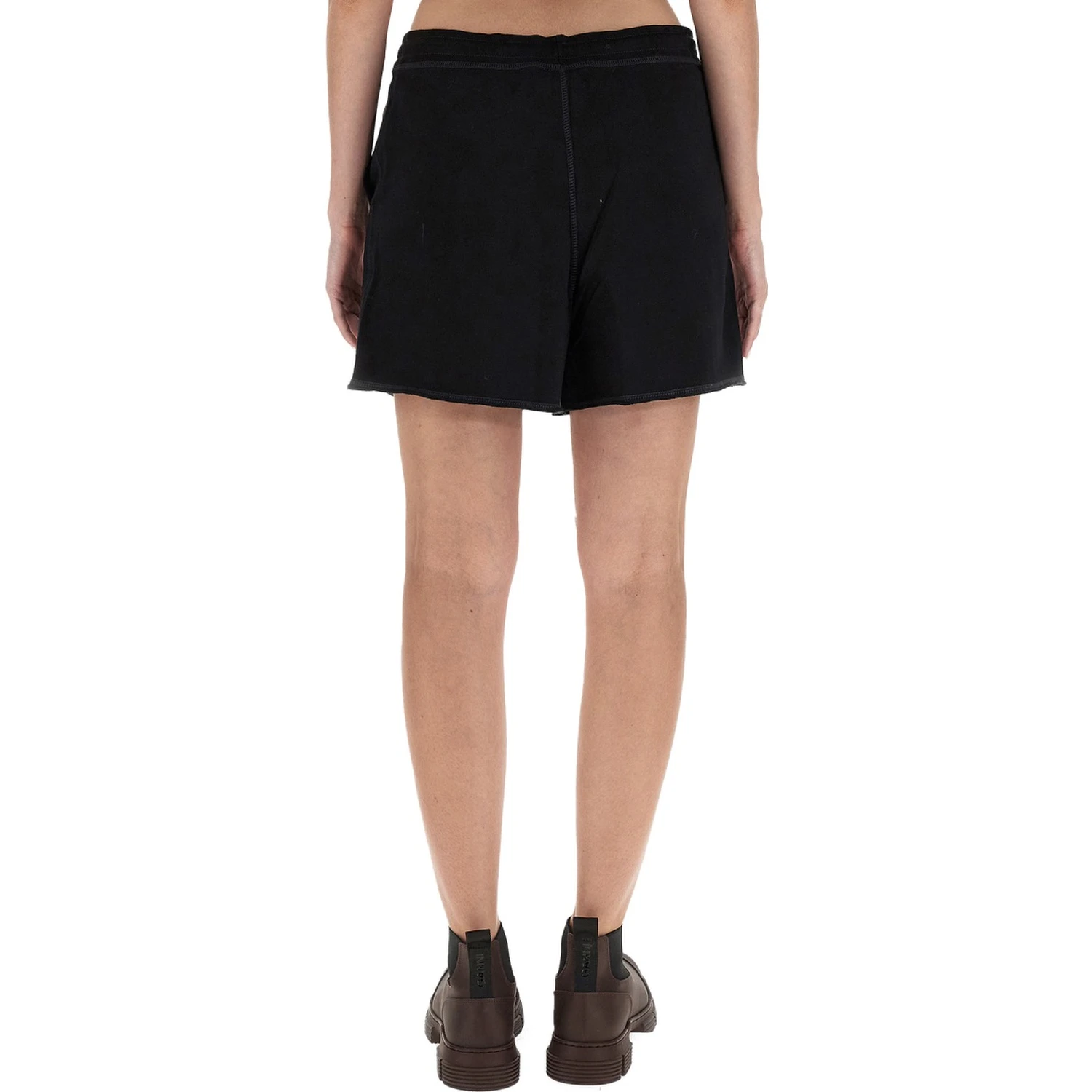 SWEAT SHORTS.