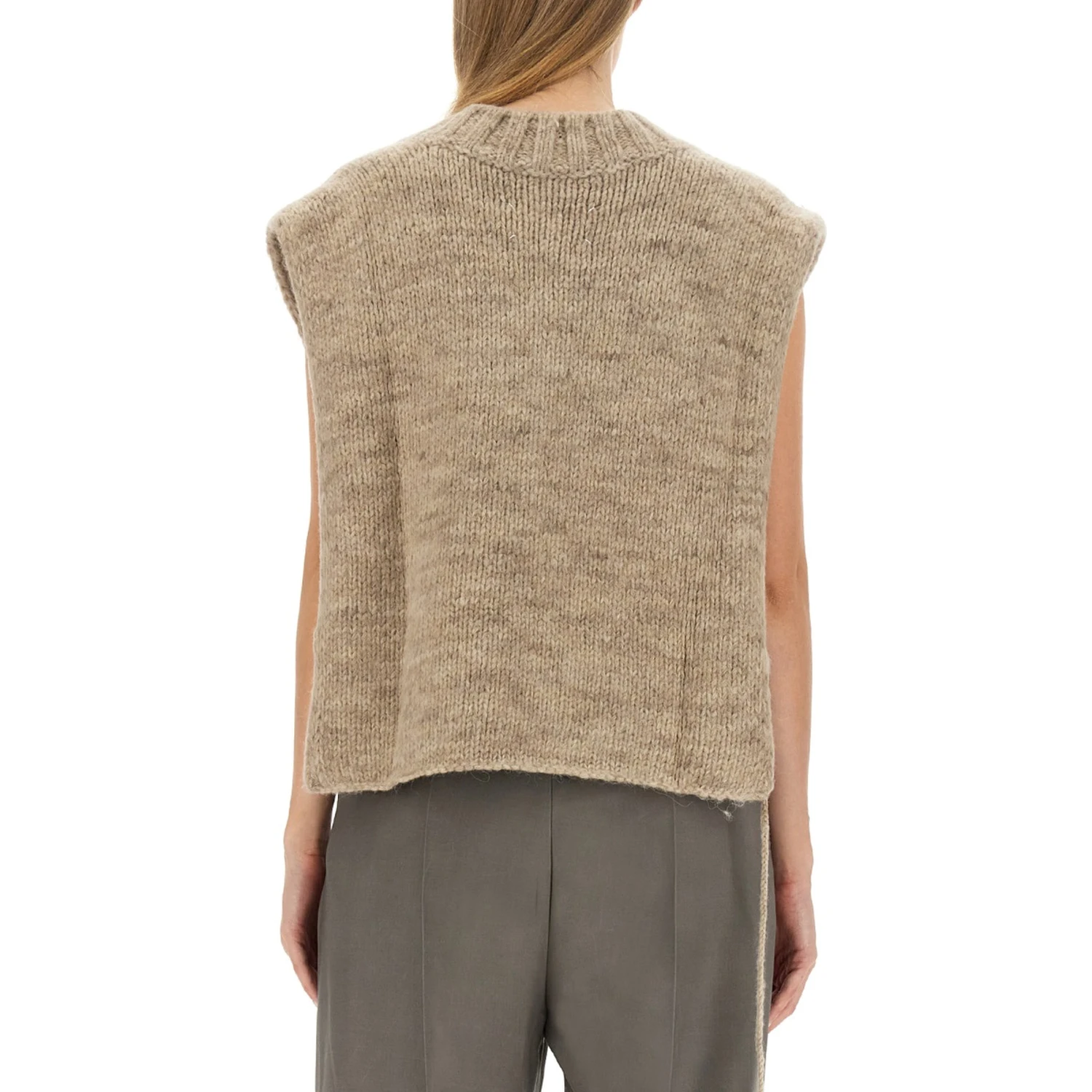 KNITTED VEST