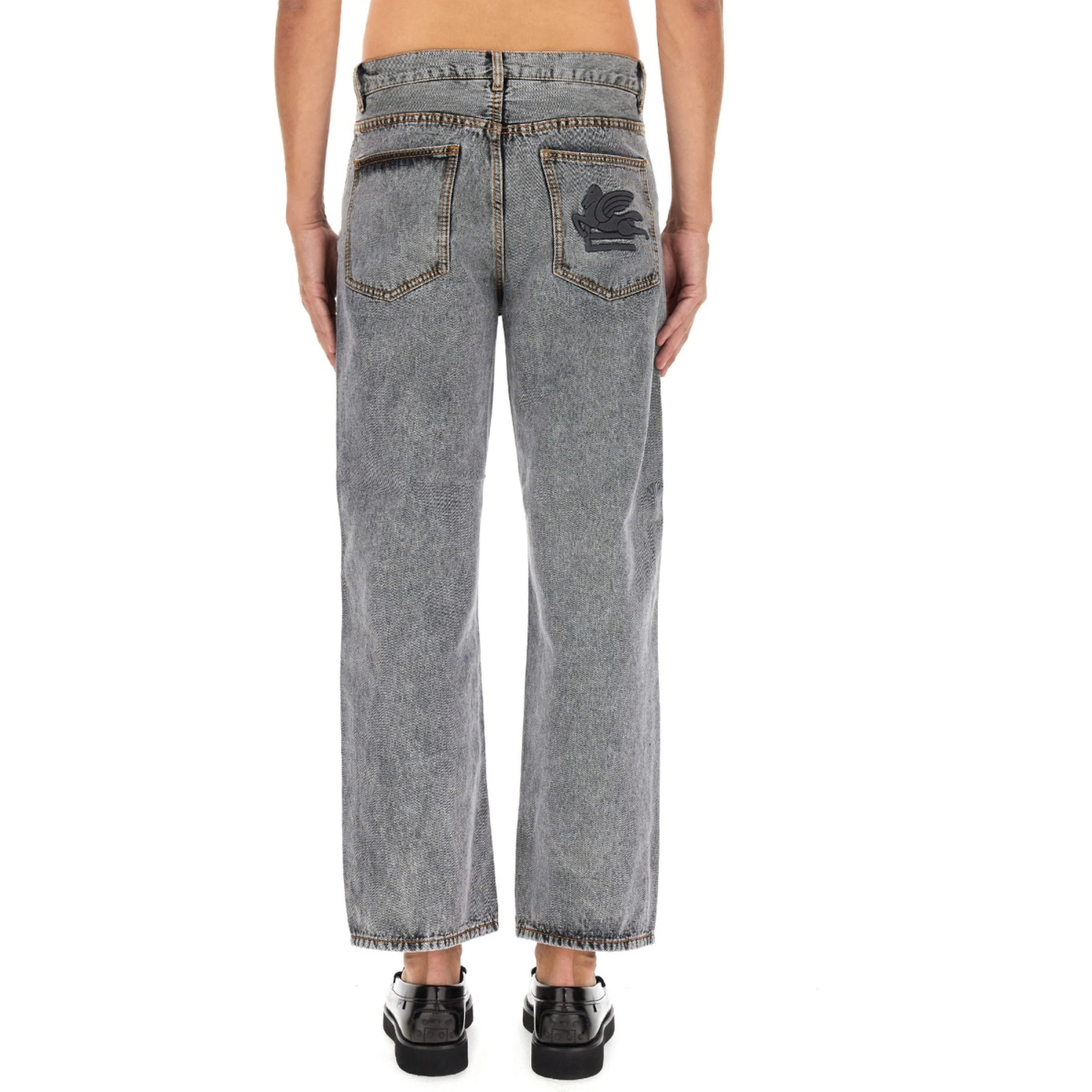 EASY FIT JEANS