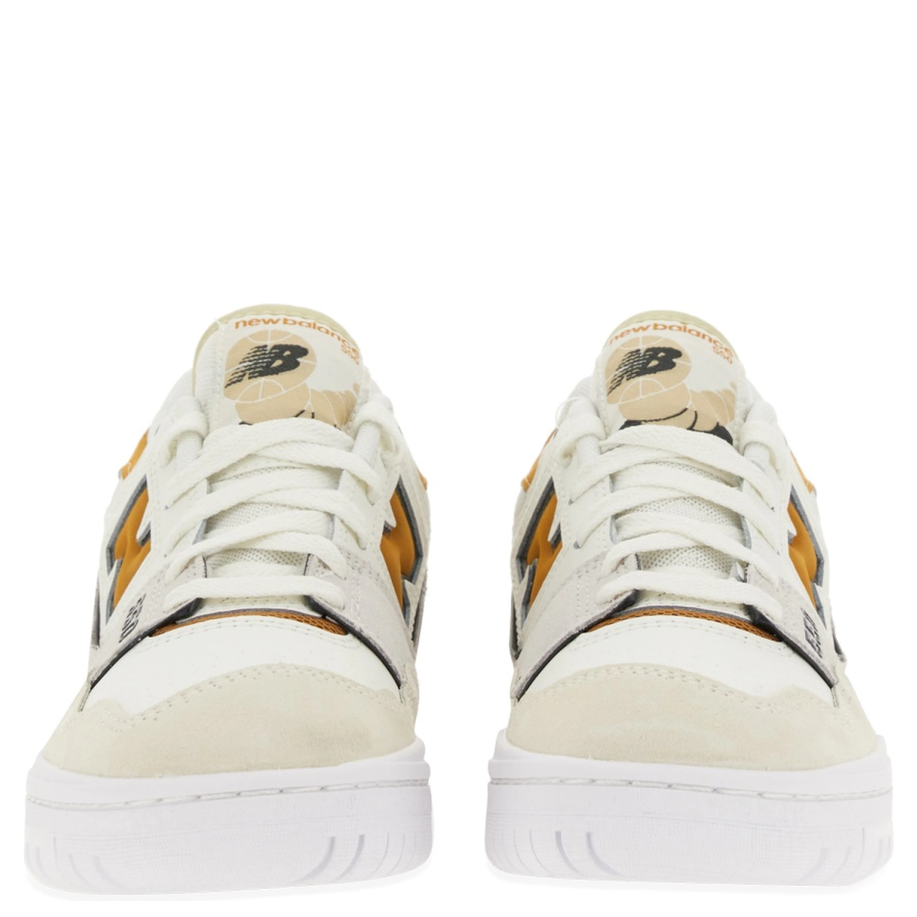 حذاء رياضي 550