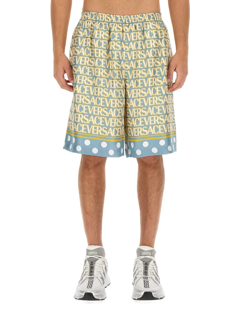 SHORTS WITH LOGO